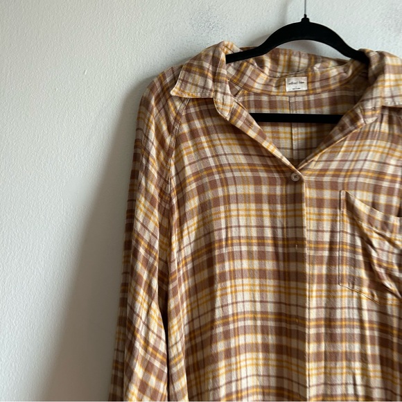 Aritzia Wilfred Free Tan Plaid Button Down Flannel Shirt - Picture 4 of 11